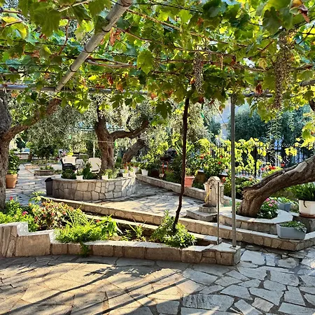 Nyaraló Marsendbion Prínosz