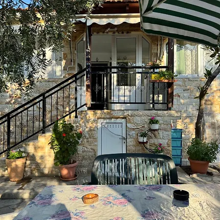 度假居 Marsendbion Prínos