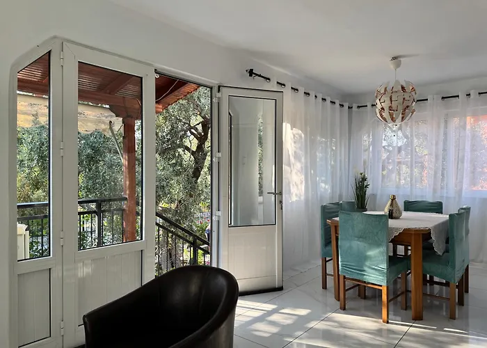 度假居 Marsendbion